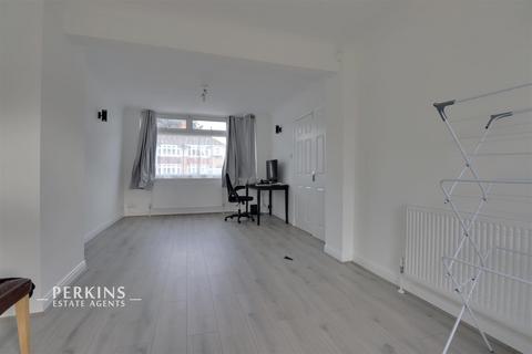 3 bedroom semi-detached house for sale, Hillingdon, UB10