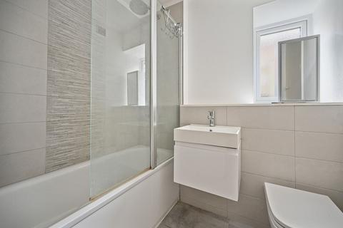 undefined, Westmoreland Drive, Sutton, SM2
