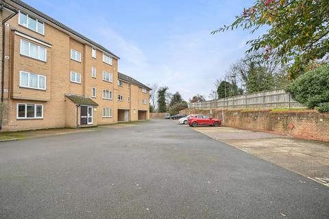 undefined, Westmoreland Drive, Sutton, SM2