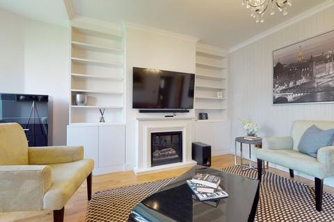 3 bedroom flat to rent, Canning House, Australia Road, London W12
