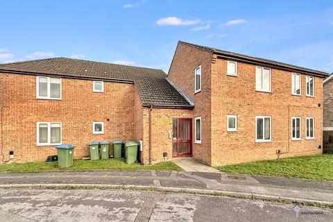 2 bedroom flat to rent, Tenterton Avenue, SO19