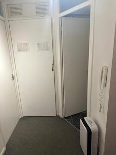 2 bedroom flat for sale, London, RM6