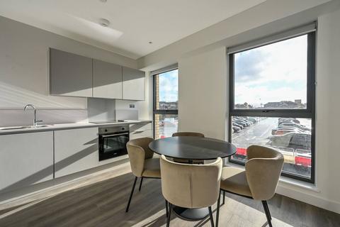 2 bedroom flat to rent, The Mint, Guildford, GU1