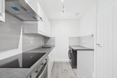 2 bedroom flat to rent, Windsor Drive, High Wycombe, Buckinghamshire, HP13 6BQ