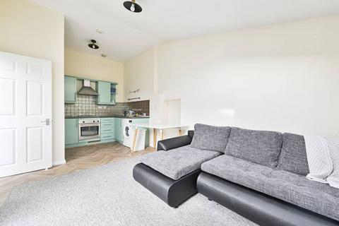 2 bedroom flat to rent, Racton Road, Fulham, London, SW6