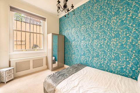 1 bedroom flat to rent, Castletown Road, Barons Court, London, W14