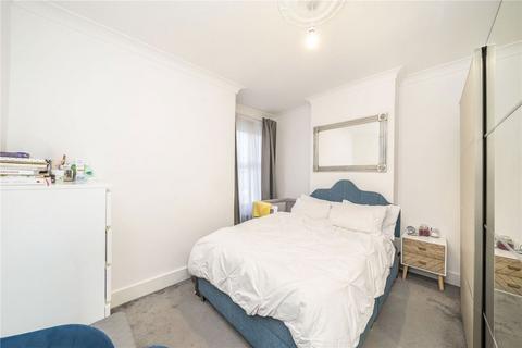 2 bedroom maisonette for sale, Eversley Road, Charlton