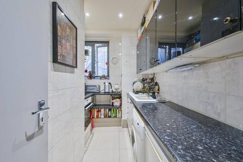 1 bedroom flat for sale, Grove Hall Court, St John's Wood, London, NW8