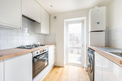 2 bedroom flat to rent, Barking Road, Plaistow, London, E13