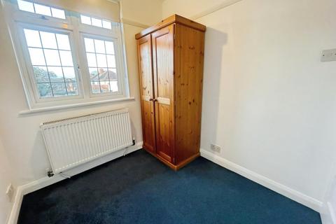 3 bedroom semi-detached house to rent, Penn Close, Greenford