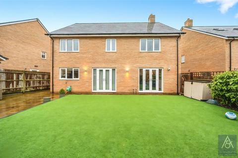 5 bedroom detached house for sale, Foundry Drive, Buckinghamshire MK18