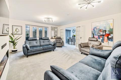 5 bedroom detached house for sale, Foundry Drive, Buckinghamshire MK18