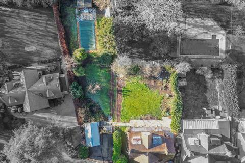 4 bedroom detached house for sale, The Common, Danbury