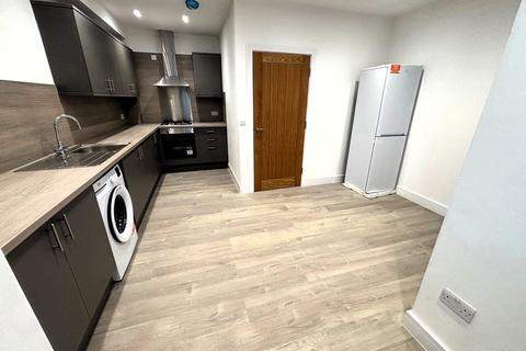 2 bedroom apartment to rent, Rock Avenue , Gillingham , ME7