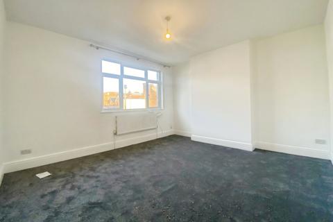 3 bedroom terraced house to rent, Inglis Road, Hampshire PO5