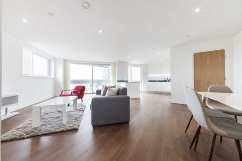 3 bedroom flat to rent, Gateway Tower, Royal Victoria E16