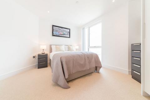 2 bedroom flat to rent, Gateway Tower, Royal Victoria E16