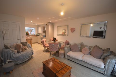2 bedroom semi-detached house for sale, Strickland Close, Washbrook, Ipswich, IP8