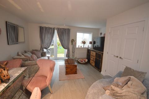 2 bedroom semi-detached house for sale, Strickland Close, Washbrook, Ipswich, IP8
