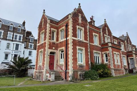 2 bedroom flat for sale, Flat 14, Coastguard Cottages, Victoria Parade, Ramsgate, Kent