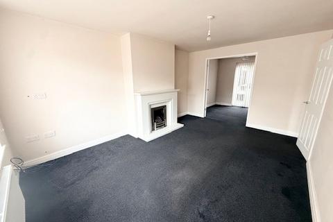 3 bedroom semi-detached house to rent, Broadway, Hindley, Wigan, Greater Manchester, WN2