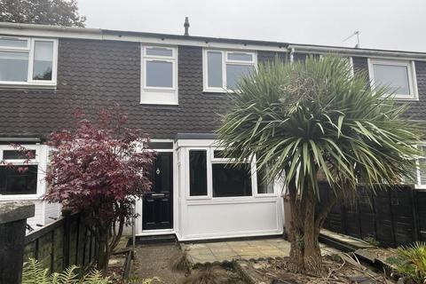 3 bedroom terraced house for sale, 46 Slade Close, Chatham, Kent