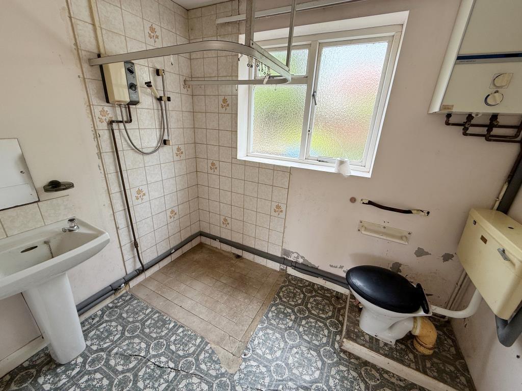 Wetroom with W.C.