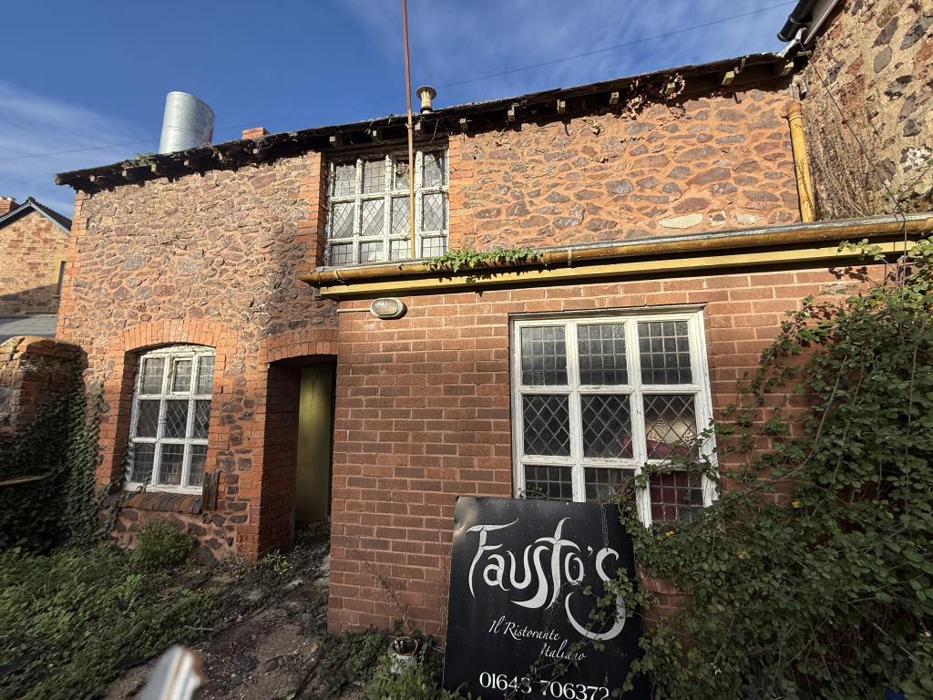 Rear picture of the two story Coach House