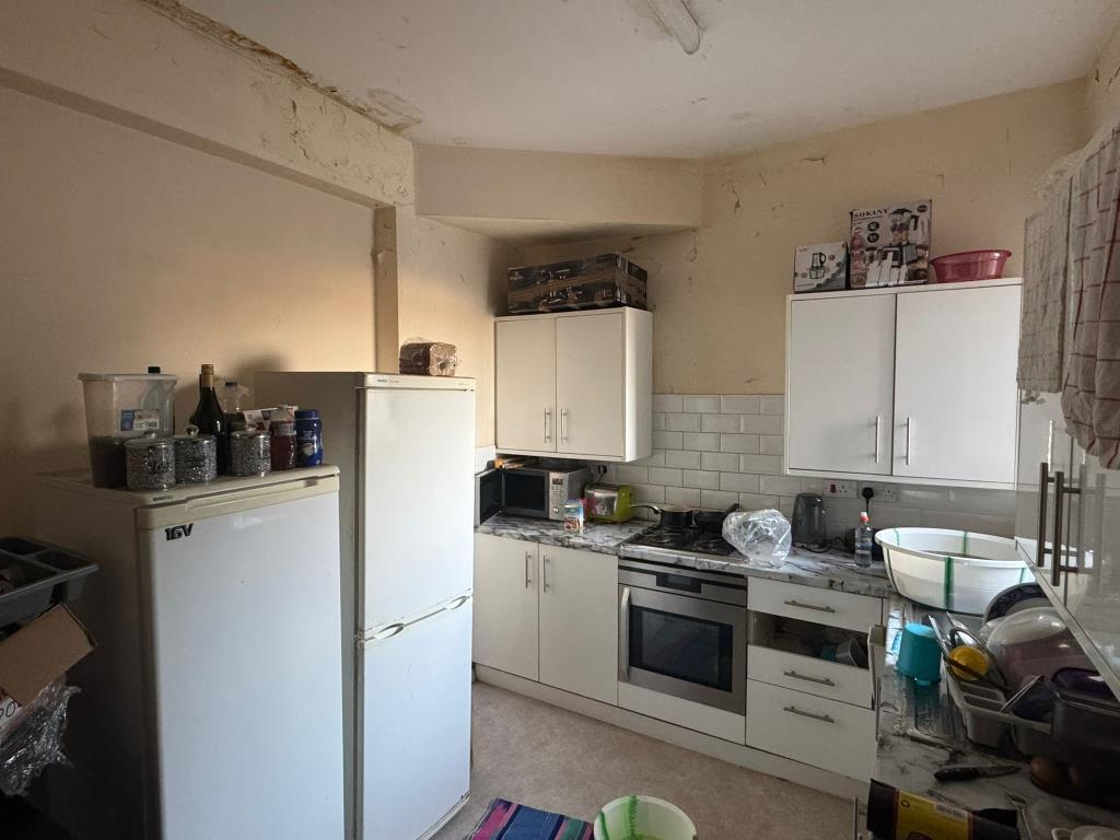 Kitchen of 244a Kingston Road