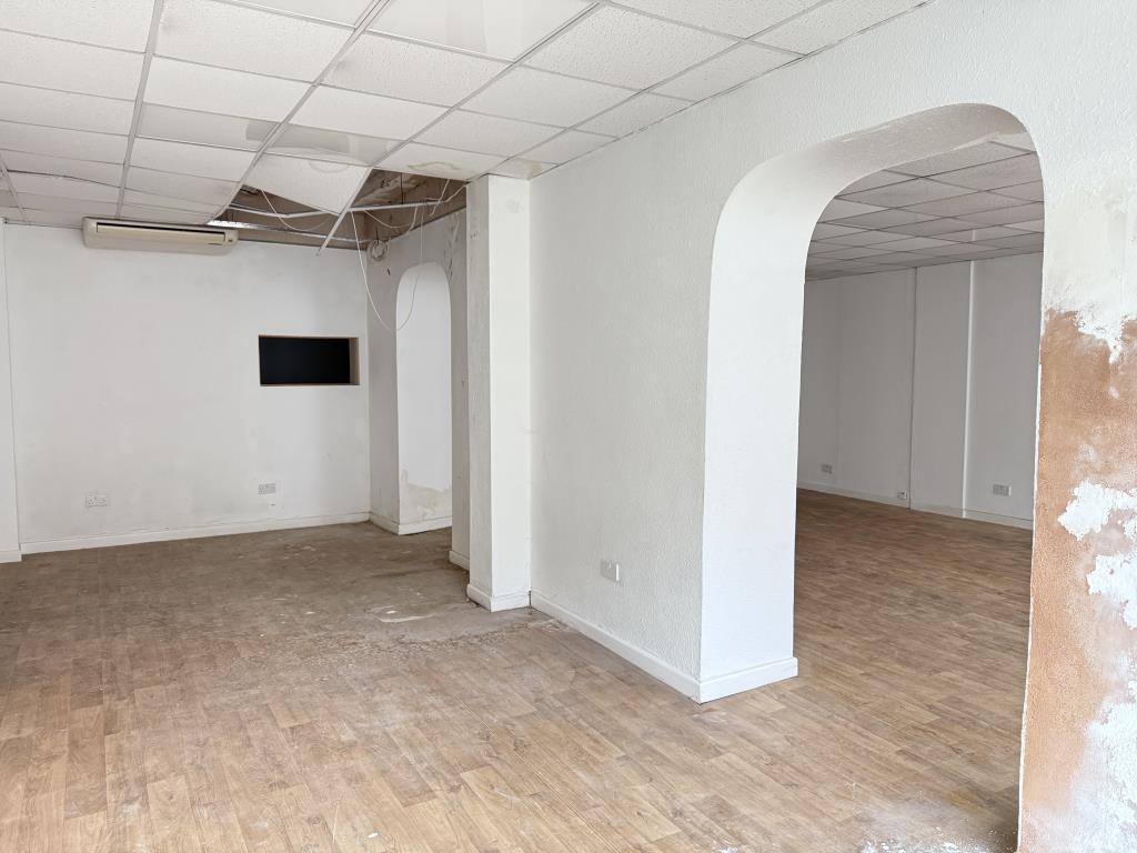 Customer trading area of 246 Kingston Road