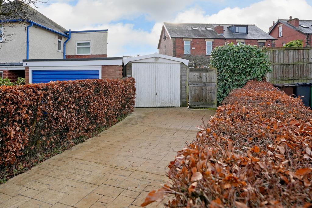 Driveway accessed from Vernon Road