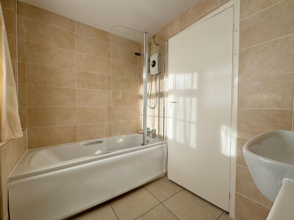 En-suite bathroom