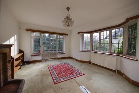 undefined, Ballards Way, Croydon