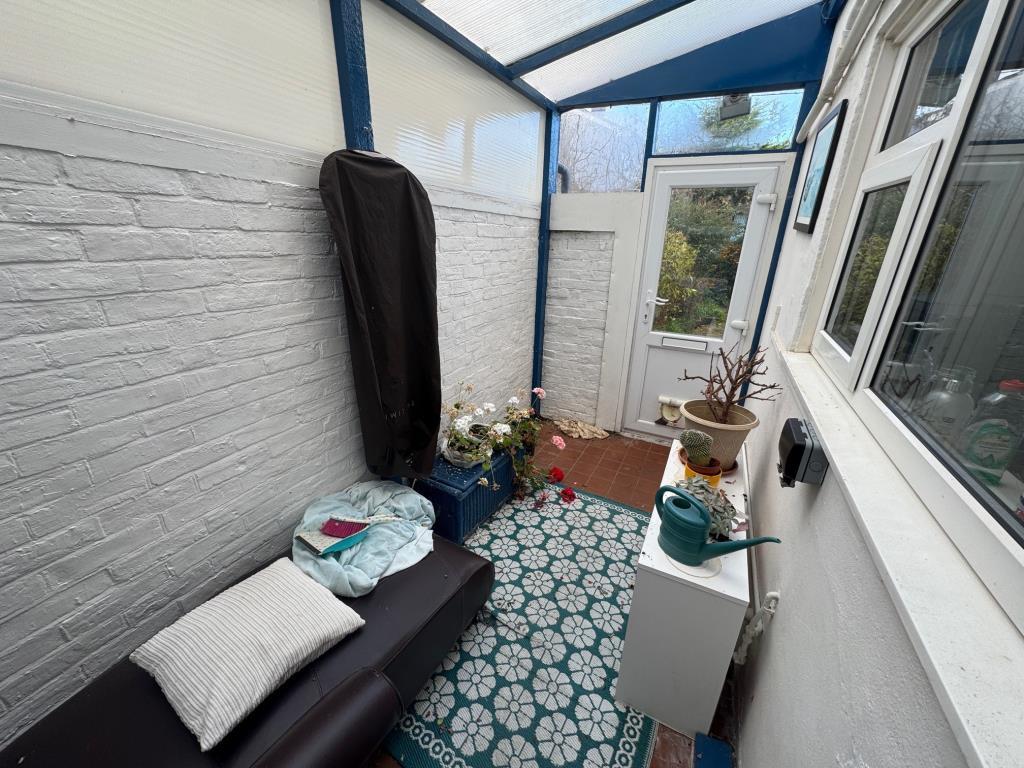 Lean-to