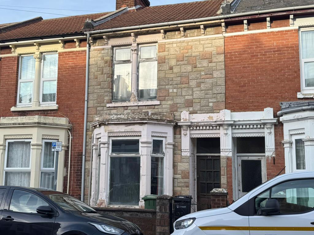 Mid terrace house with bay and forecourt