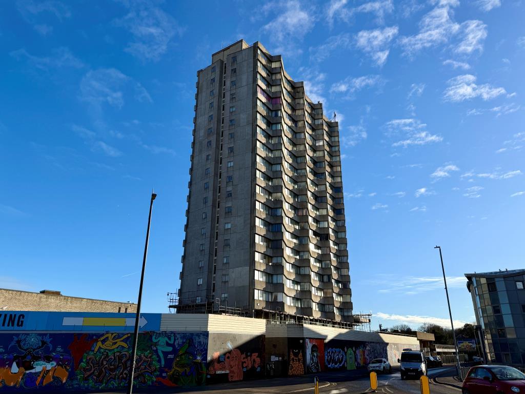 Flat with sea views