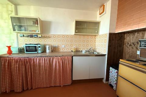 2 bedroom flat for sale, Flat 4H, Arlington House, All Saints Avenue, Margate, Kent