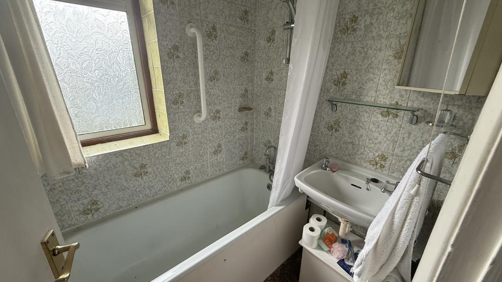 Internal image of bathroom from landing