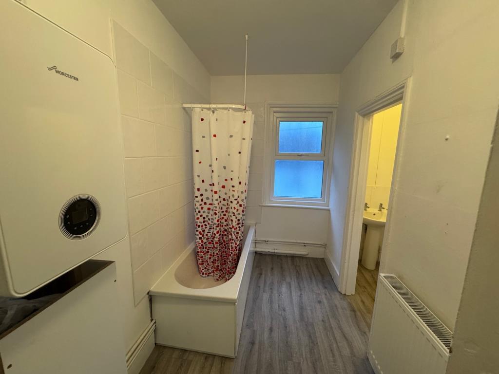 250a-bathroom