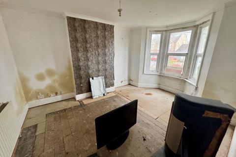 2 bedroom flat for sale, Ground Floor Garden Flat, 67 Wear Bay Crescent, Folkestone, Kent