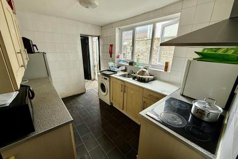 5 bedroom house of multiple occupation for sale, 13 Linden Road, Gillingham, Kent