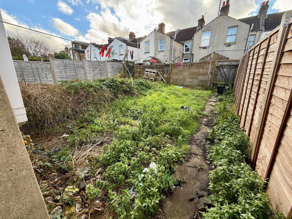 Garden to rear