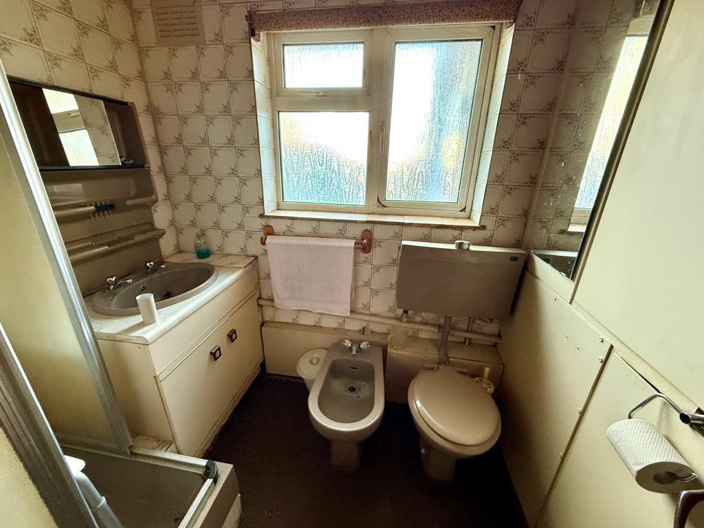 Shower room with W.C.