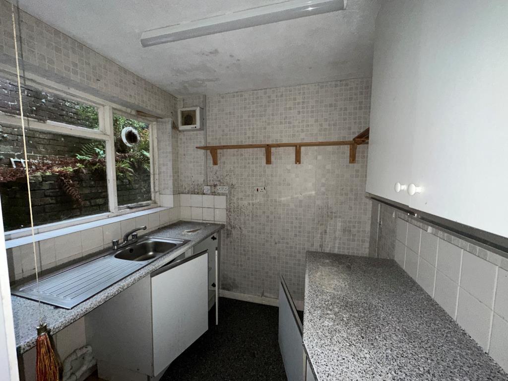 14a Tower Road Kitchen