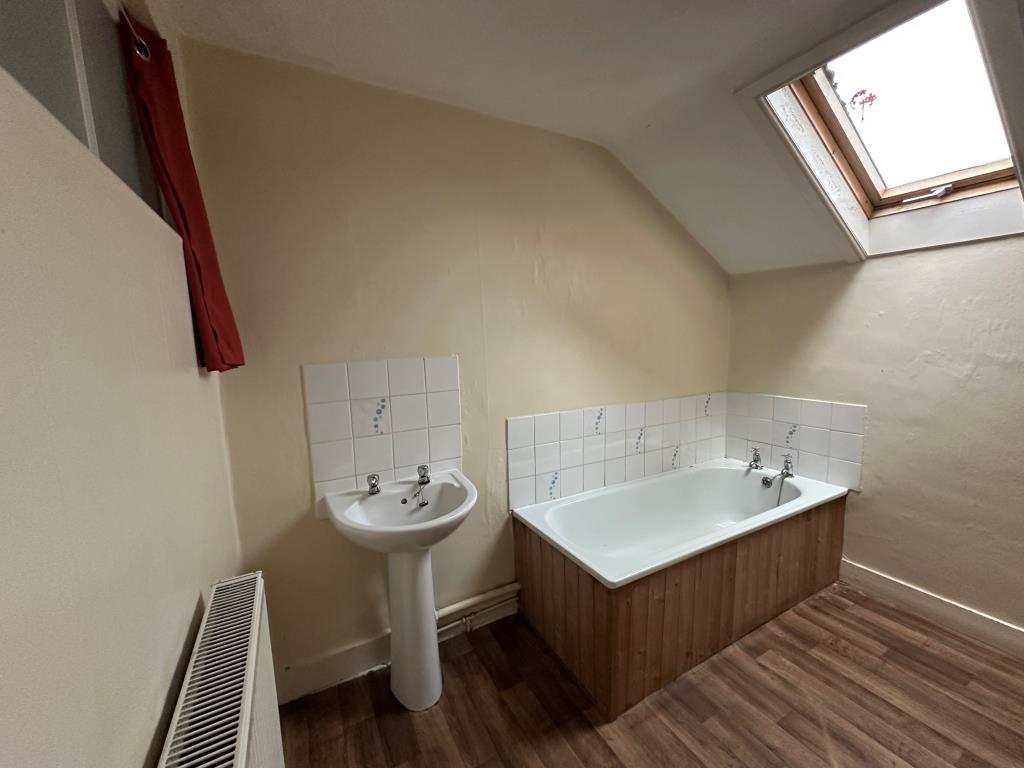 14 Tower Road TF Bathroom