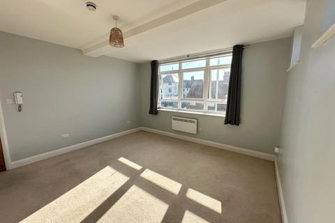 Studio for sale, Flat 3, Wallsend House, Richmond Road, Pevensey Bay, Pevensey, East Sussex