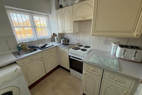 1 bedroom flat for sale, Flat 5, Hogarth House, 22 High Street, Queenborough, Kent