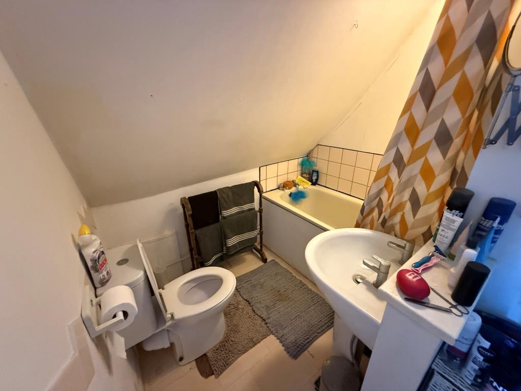 Bathroom with WC