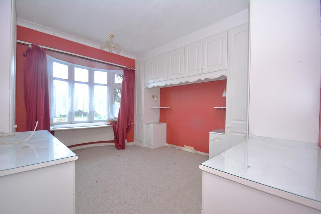 Bedroom with bay window