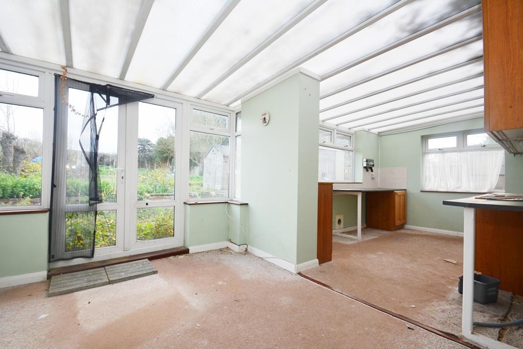 Lean to conservatory to rear